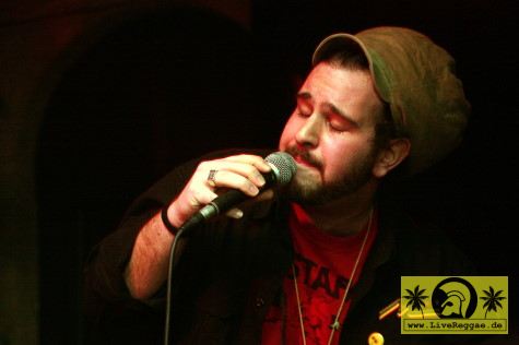 Danny Ranks (D) with Palmbeats International  Dancehall Nice Again - Rosenkeller, Jena 16. Januar 2009 (10).jpg